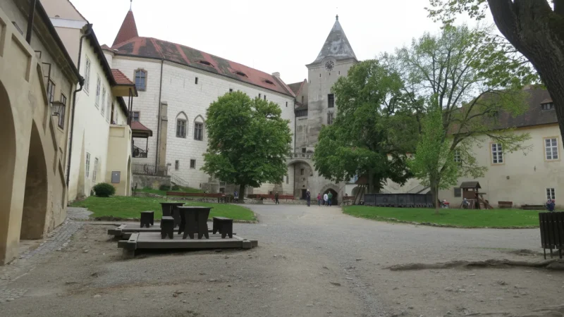 Castle Courtyard – Historic Open Space(3)
