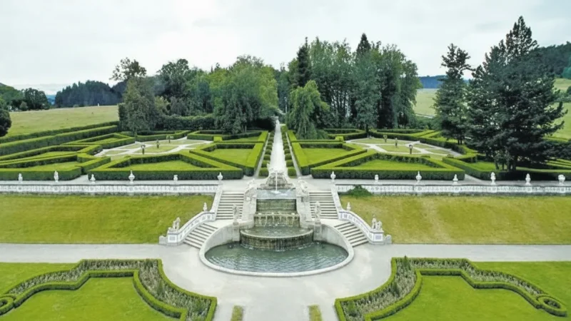 Castle Gardens – Landscaped garden areas(3)