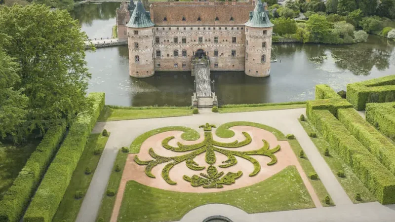 Castle Gardens – Landscaped themed gardens(5)