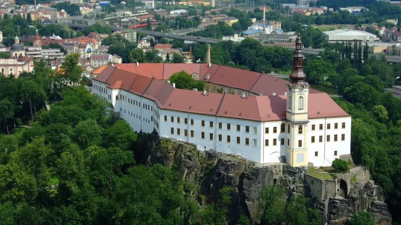 Castle Museum Areas – Cultural exhibits inside Děčín Castle(6)