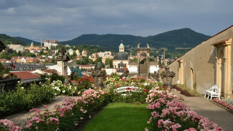 Castle Rose Garden – Scenic garden views (within Děčín Castle complex)(2)