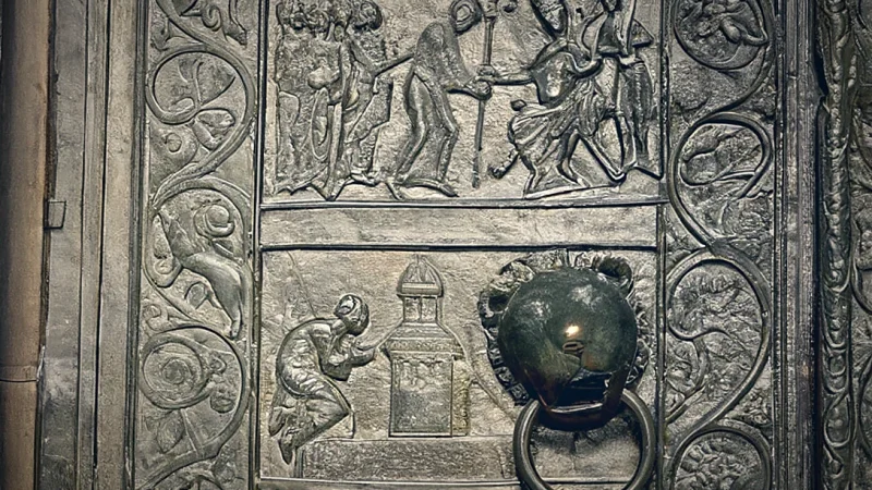 Cathedral Door(1)