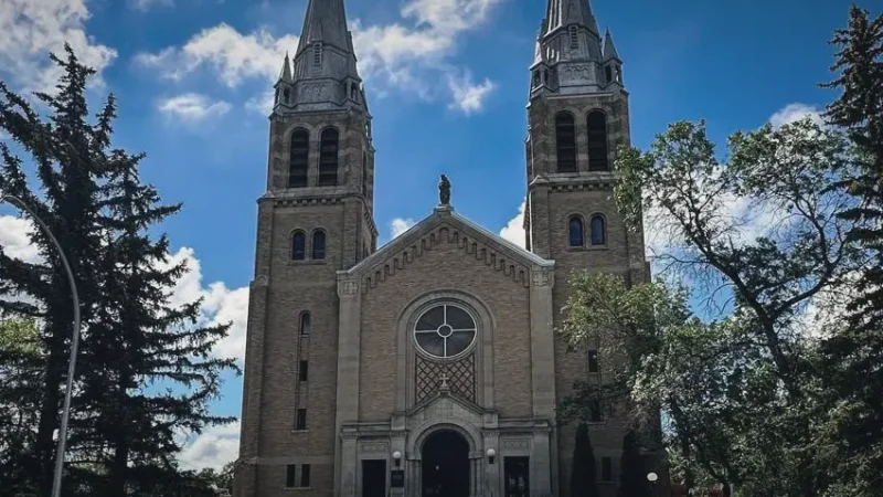 Cathedral Village(1)