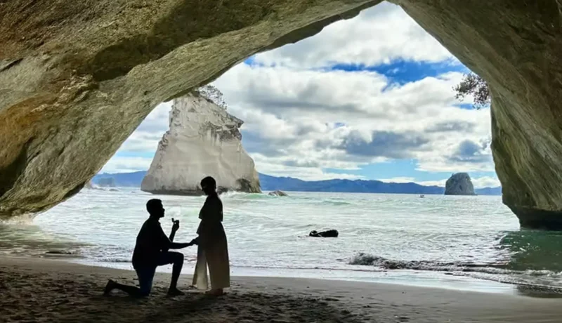 Cathedral_Cove_тАУ_Natural_Rock_Arch_&_White_Sand_Beach_02