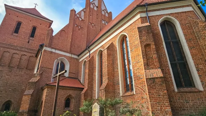 Cathedral_of_St._Martin_and_St._Nicholas_03