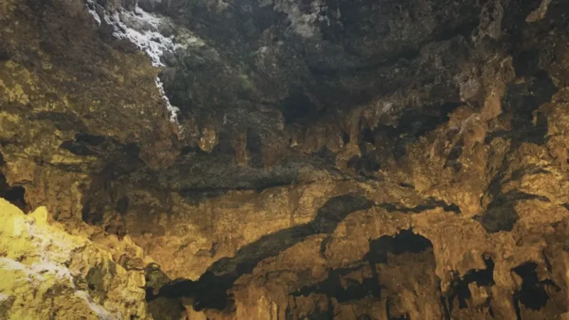 Cave and Basin – Historic Site(5)