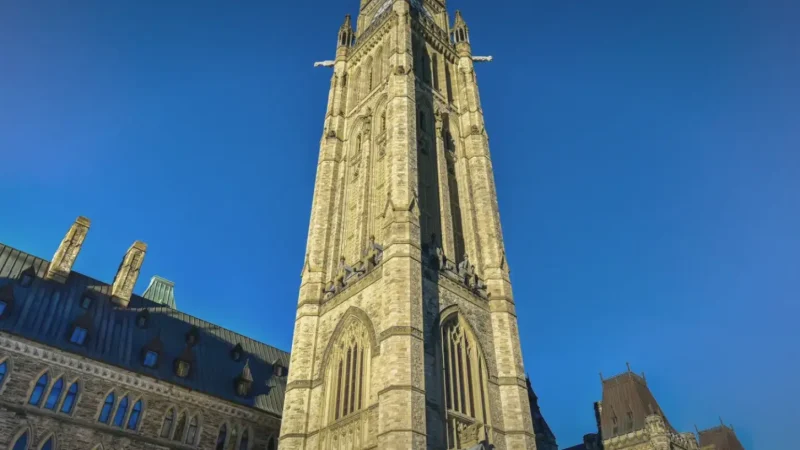 Centre Block – Historic parliamentary site(5)