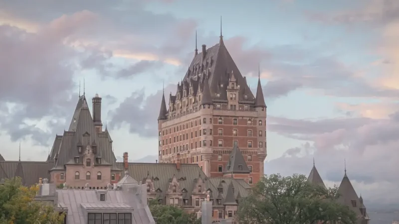 Château Frontenac – Historic hotel landmark(2)