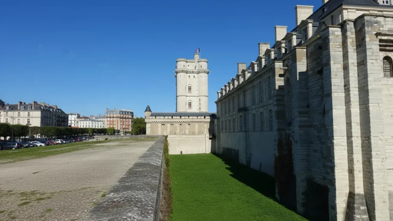 Château de Vincennes – Medieval Royal Fortress(2)