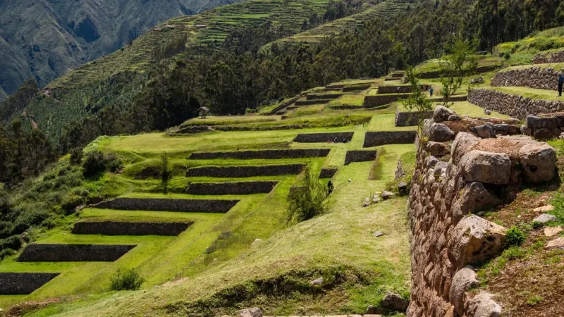 Chinchero_Ruins_–_Inca_and_colonial_remains__03