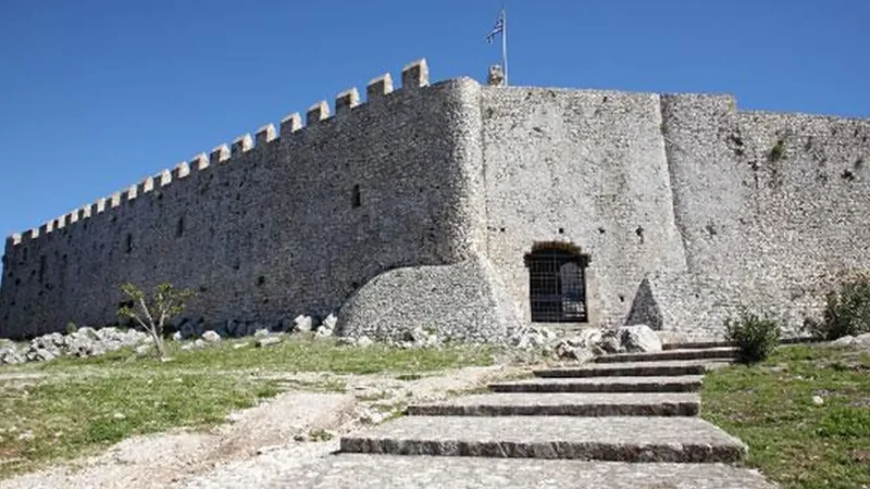 Chlemoutsi_Castle_06
