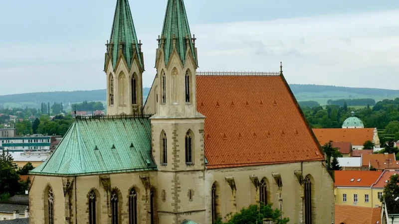 Church of St. Maurice – Gothic Landmark(1)