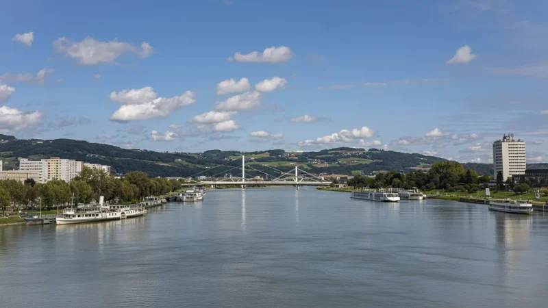 City Viewpoints – Panoramic City Scenery (Linz)(3)