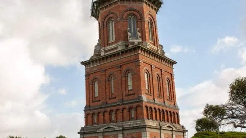 City_Heritage_Walks_тАУ_Historic_street_exploration_06