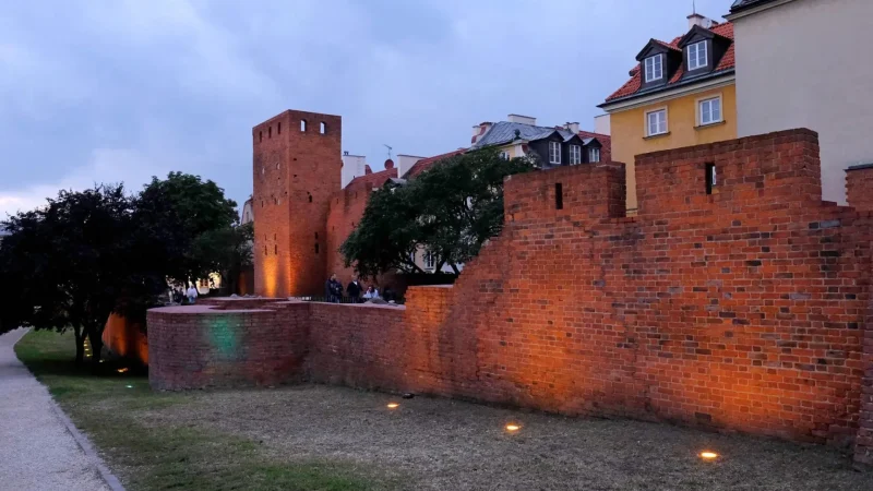 City_Walls_04