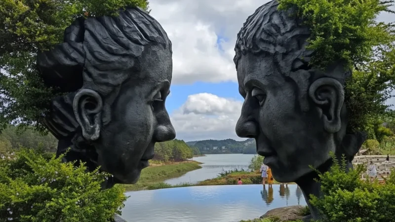 Clay Tunnel – Unique Clay Sculptures(3)