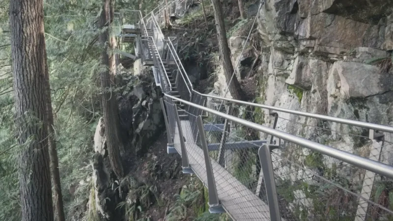 Cliffwalk – Glass walkway along canyon(5)