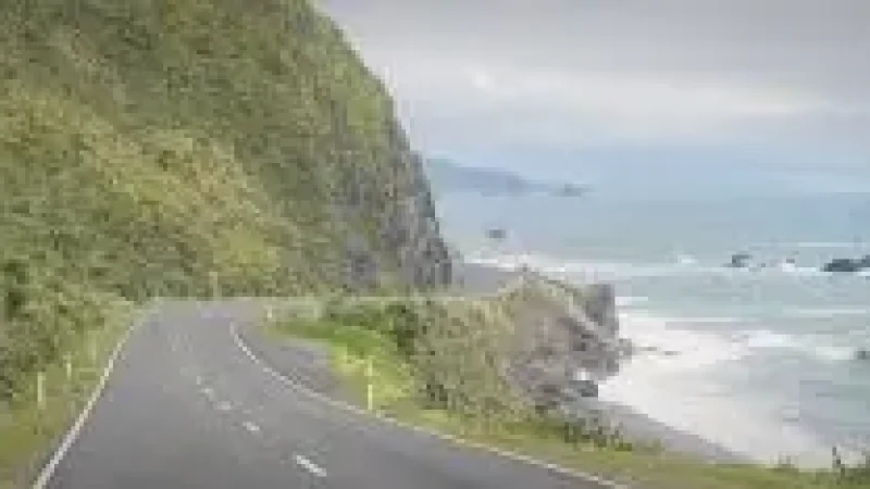 Coastal Road View – A long scenic shoreline(1)