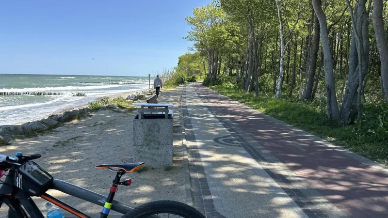 Coastal_Cycling_Paths_03