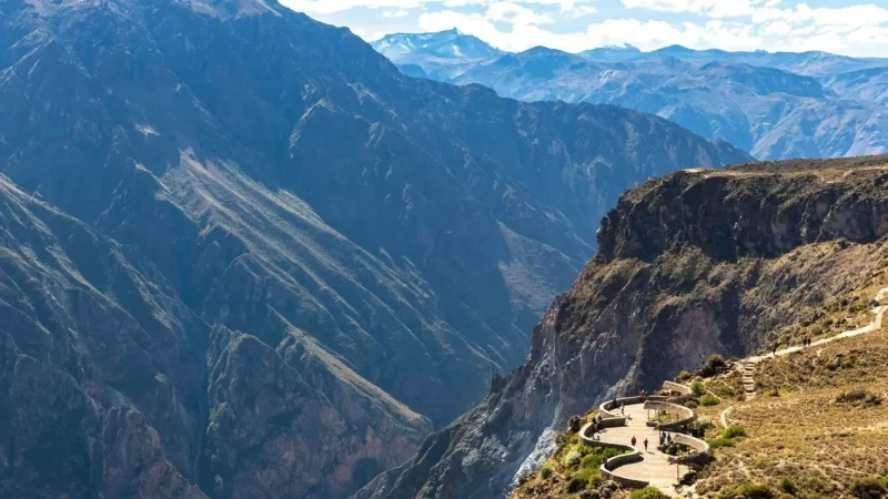Colca_Canyon_Viewpoints_–_Dramatic_canyon_scenery__05
