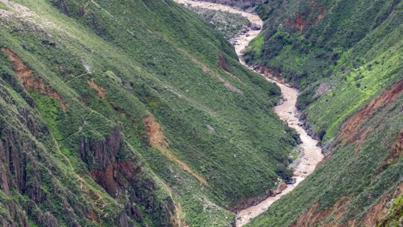 Colca_River_–_Scenic_river_landscapes__02