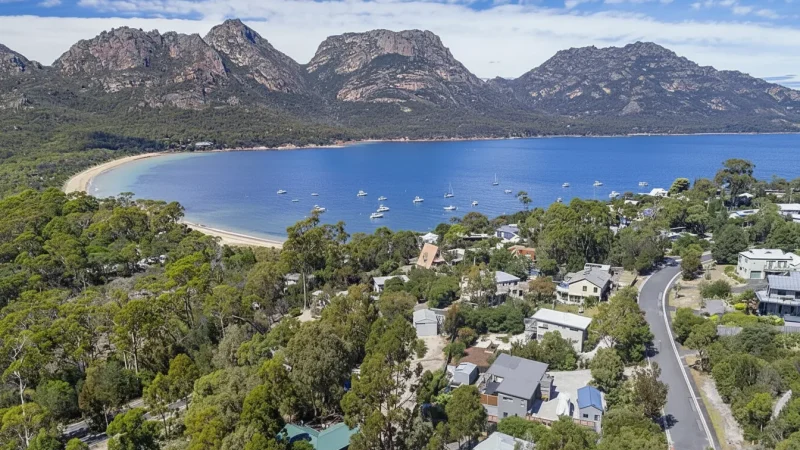 Coles Bay – Gateway Town(5)