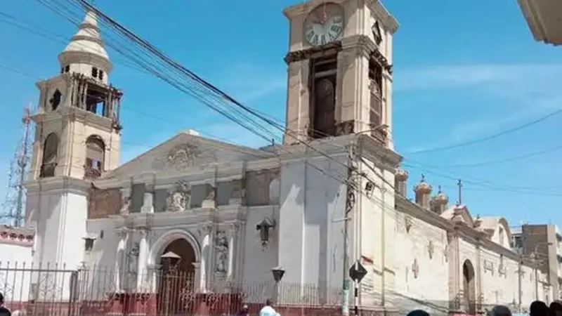 Colonial_Churches_–_Historic_religious_buildings__01