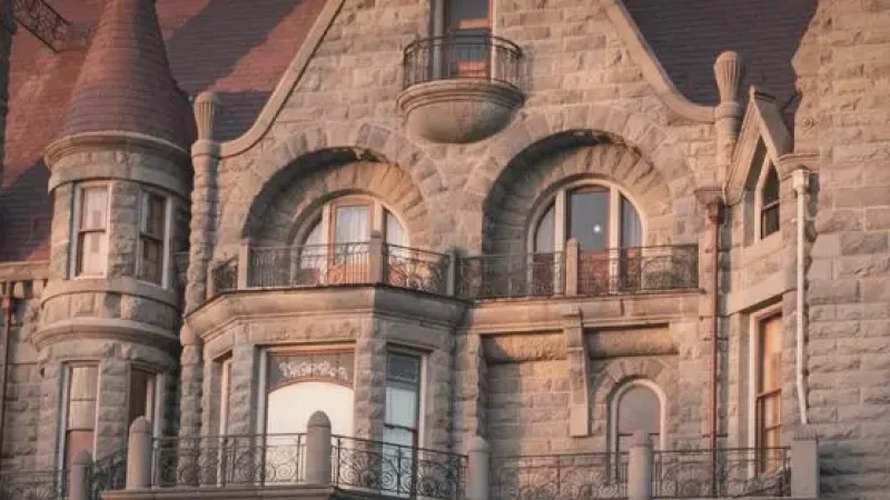 Craigdarroch Castle – Victorian mansion(3)