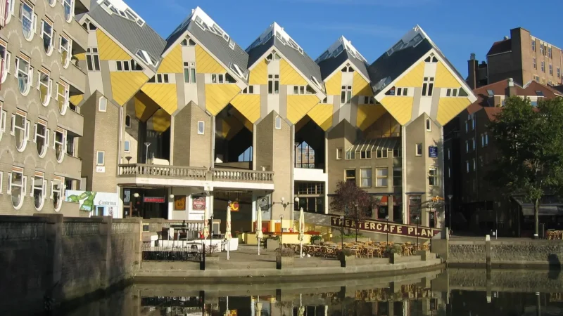 Cube_Houses_(Kubuswoningen)_06