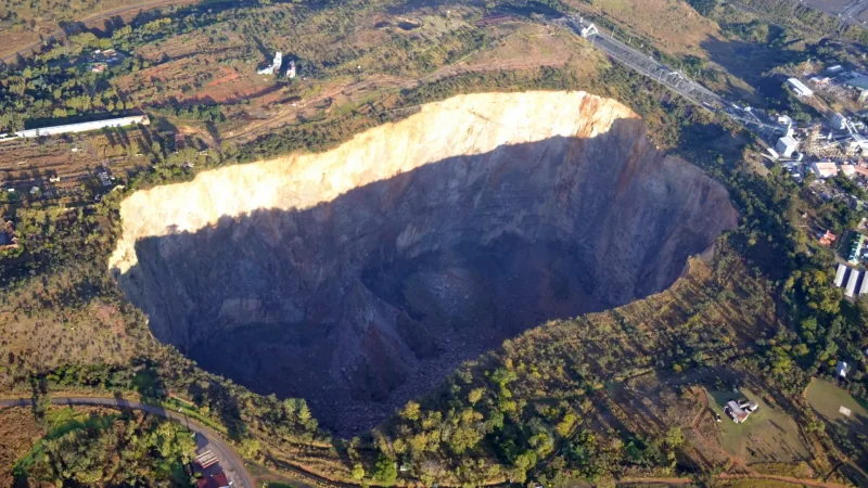 Cullinan_Diamond_Mine_тАУ_Historic_diamond_mine_tours_05