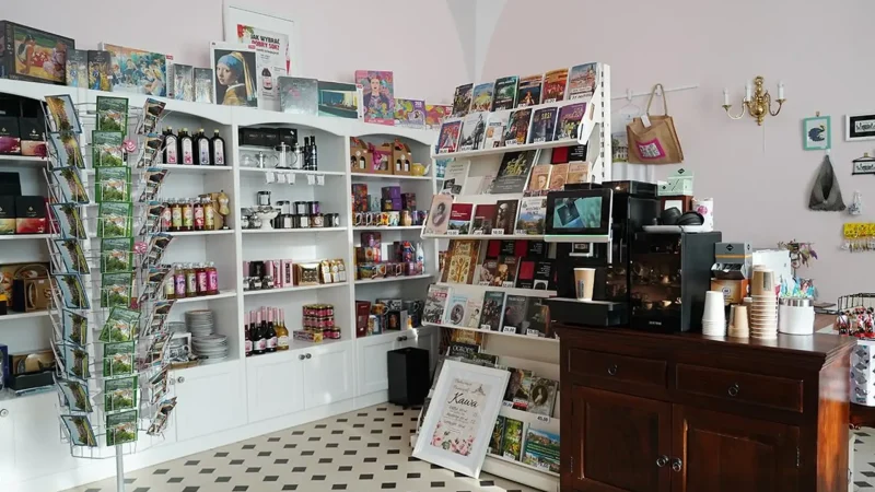 Cultural_Gift_Shop_03