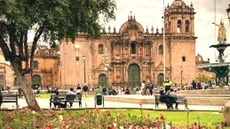 Cusco Cathedral – A major colonial-era landmark(4)