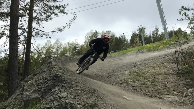 Cycling Paths – Flat Routes Along the River(6)