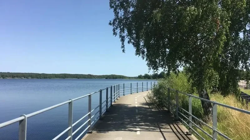 Cycling_Routes_–_Flat_nature_paths__04