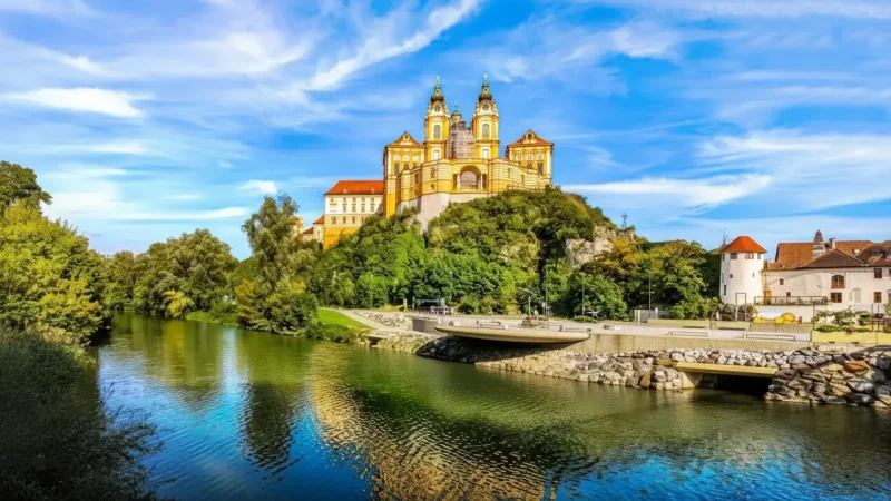 Danube River Promenade – Scenic Riverside Walks(2)