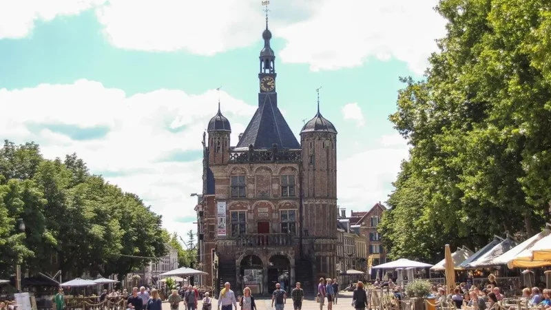 De_Brink_Square_тАУ_Deventer_04