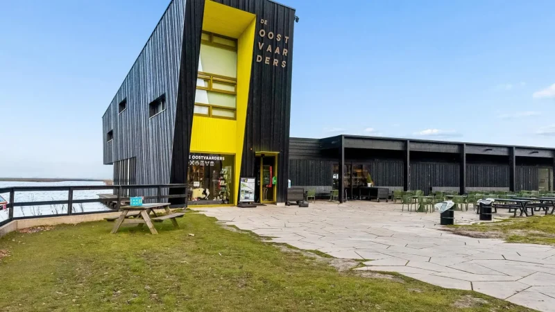 De_Oostvaarders_Visitor_Center_05