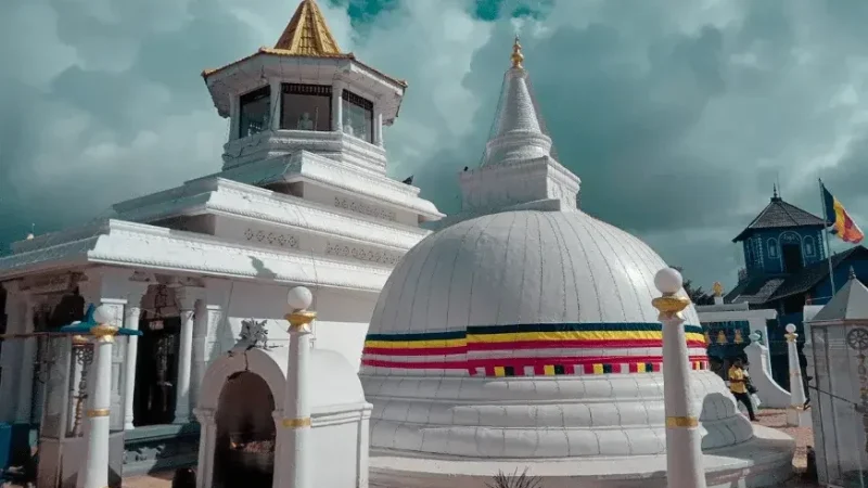 Devinuwara (Dondra) Temple3
