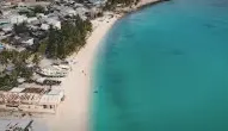 Dhidhdhoo Main Beach(6)