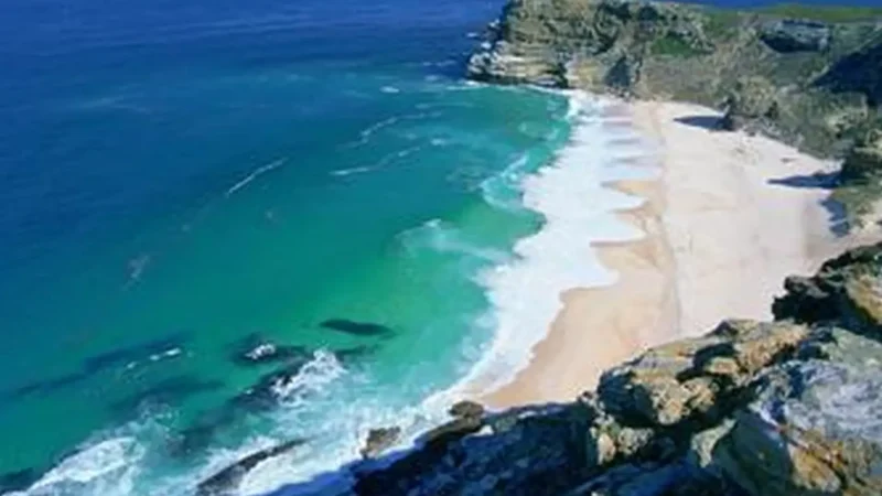 Dias_Beach_тАУ_Remote_scenic_beach_04