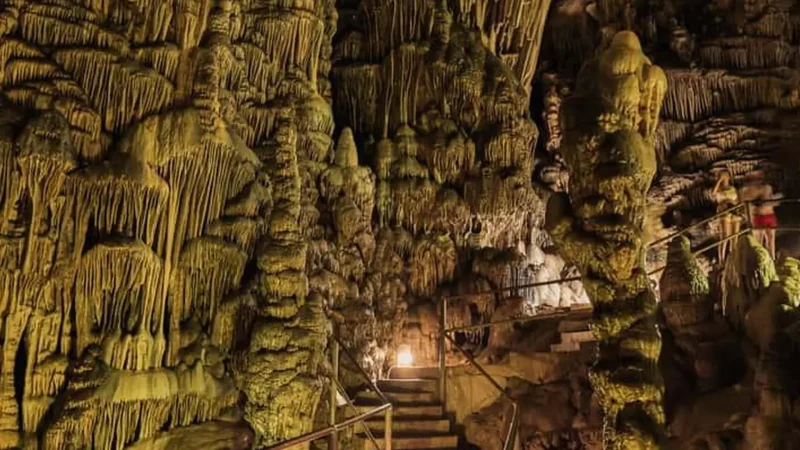 Dikteon_Cave_04