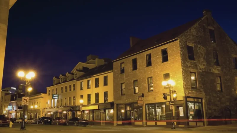Downtown St. John’s – Colorful streets and shops(6)