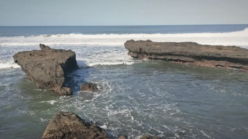 Echo Beach(6)