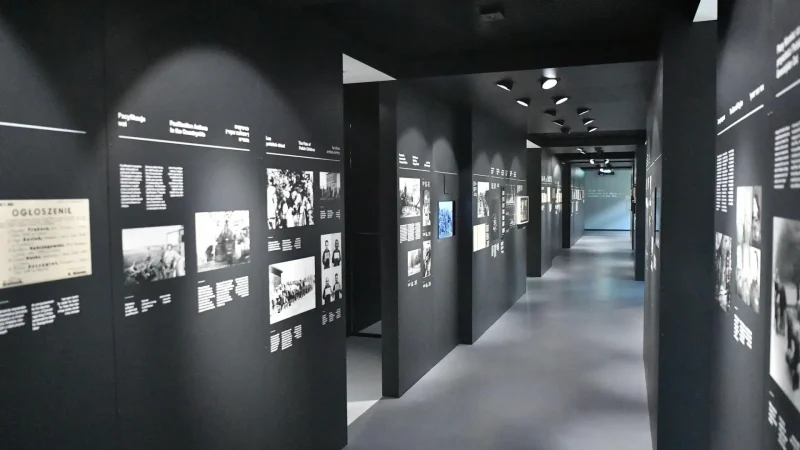 Educational_Exhibitions_02