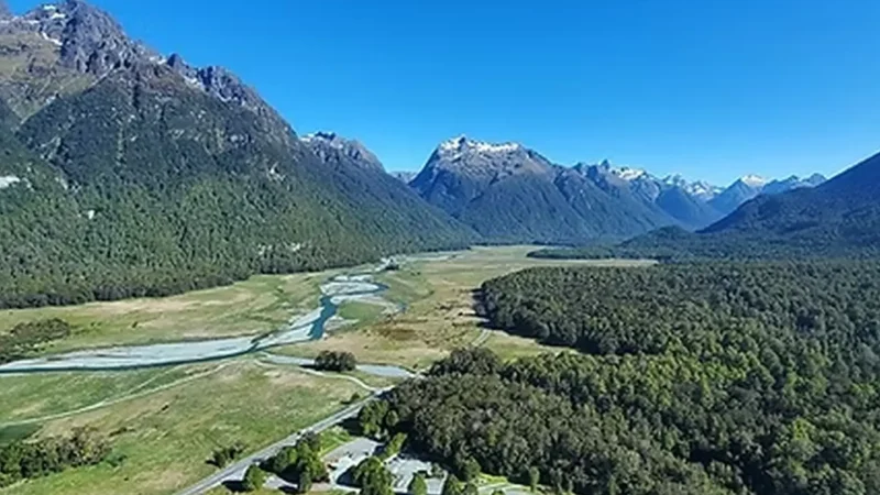 Eglinton_Valley_тАУ_Open_valley_scenery_02
