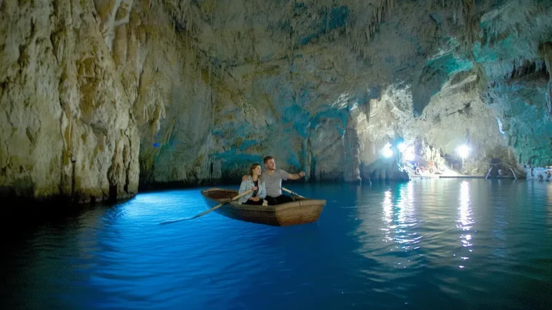 Emerald Grotto (Grotta dello Smeraldo)(2)