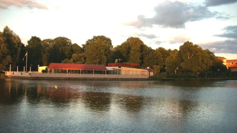 Eskilstuna River Walks – Scenic riverside paths(4)