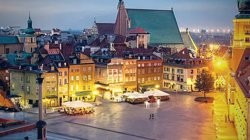 Evening Town Square(1)