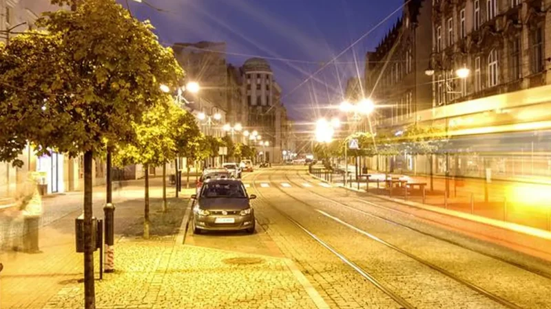 Evening_City_Walks_02