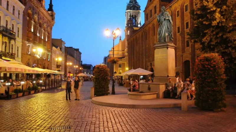 Evening_Old_Town_Walks_01